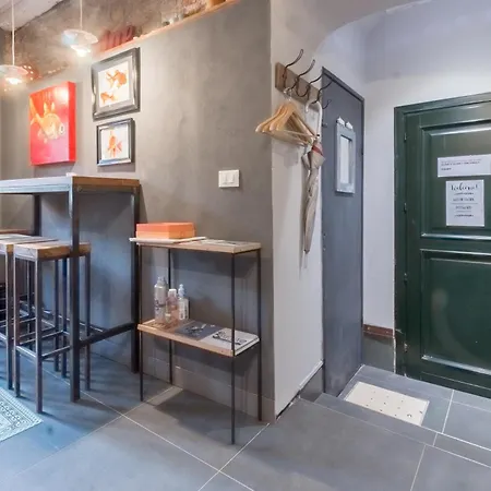 Rio Marin With Floating Gondolas View 威尼斯